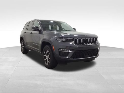 Used 2025 Jeep Grand Cherokee Limited AWD/4WD image 5
