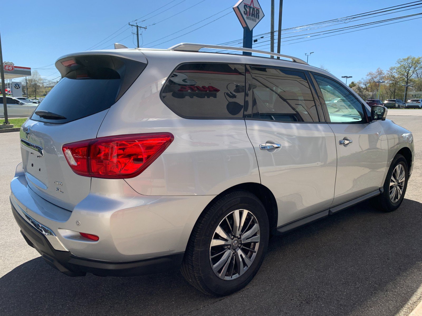 Used 2020 Nissan Pathfinder SL AWD/4WD image 7