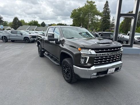 Used 2022 Chevrolet Silverado 2500 LTZ w/ LTZ Convenience Package AWD/4WD image 3