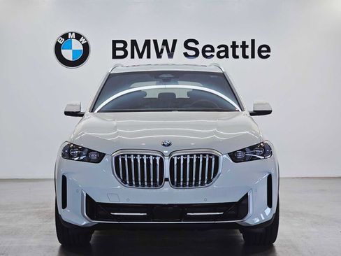 New 2026 BMW X5 xDrive50e w/ Climate Comfort Package image 6