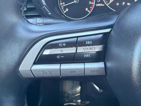 Used 2021 MAZDA MAZDA3 s FWD image 14