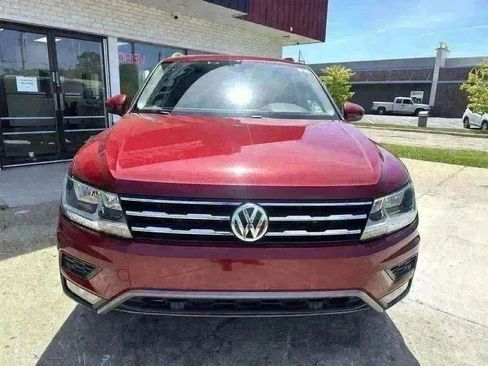 Used 2020 Volkswagen Tiguan SEL image 3