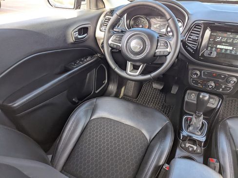 Used 2021 Jeep Compass Latitude w/ Sun and Sound Group image 17