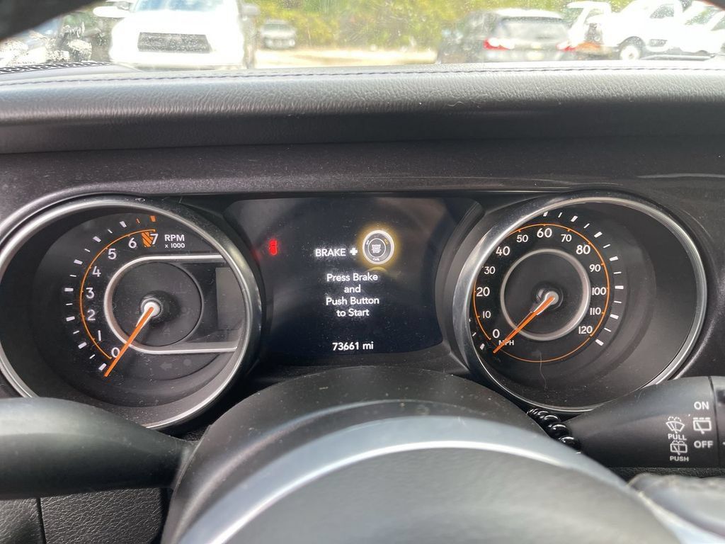 Used 2021 Jeep Wrangler Unlimited Sahara AWD/4WD image 5
