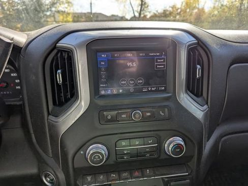 Used 2024 GMC Sierra 3500 Pro AWD/4WD image 21