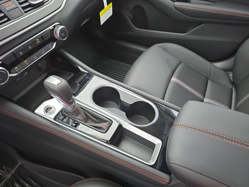 New 2025 Nissan Altima 2.5 SR image 23