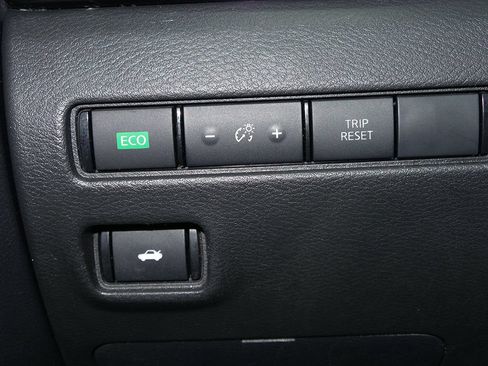 Used 2020 Nissan Sentra S FWD image 29
