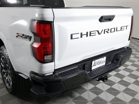 Used 2024 Chevrolet Colorado Z71 w/ Z71 Convenience Package 2 image 46