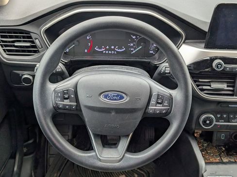 Used 2020 Ford Escape SE image 10