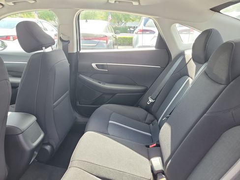 Used 2023 Hyundai Sonata SE FWD image 13