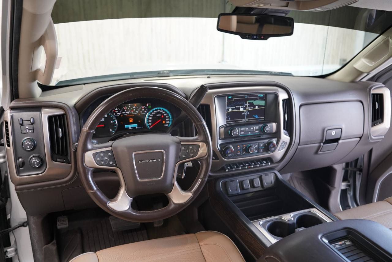 Used 2017 GMC Sierra 2500 Denali w/ Duramax Plus Package AWD/4WD image 11