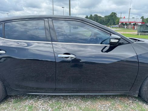 Used 2016 Nissan Maxima Platinum w/ Interior Lighting Package FWD image 8