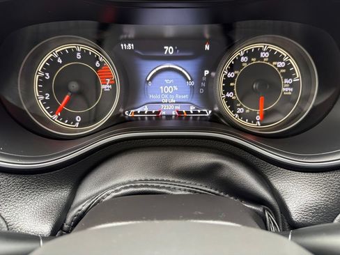 Used 2023 Jeep Cherokee Altitude Lux AWD/4WD image 10