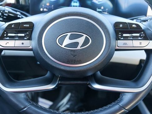 Used 2024 Hyundai Elantra Limited image 27