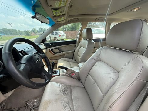 Used 2005 Subaru Outback 2.5i Limited AWD/4WD image 8