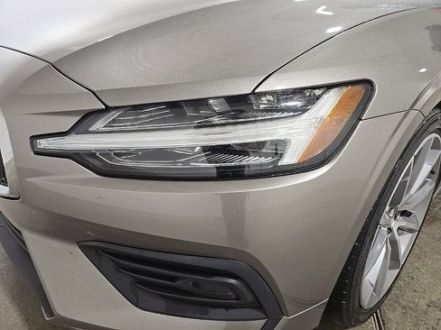 Used 2020 Volvo S60 T6 Momentum w/ Protection Package image 22