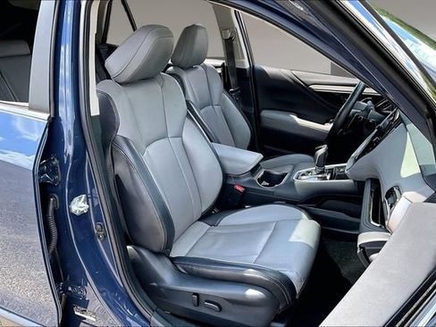 Used 2025 Subaru Outback Limited AWD/4WD image 26