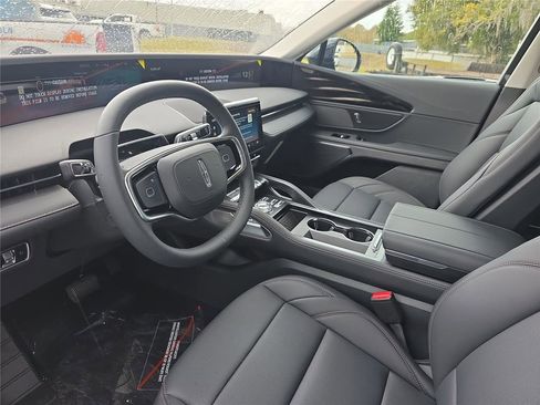 New 2026 Lincoln Nautilus Premier image 13