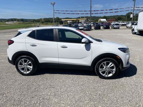 Used 2023 Buick Encore GX Preferred w/ Cold Weather Comfort Package FWD image 2