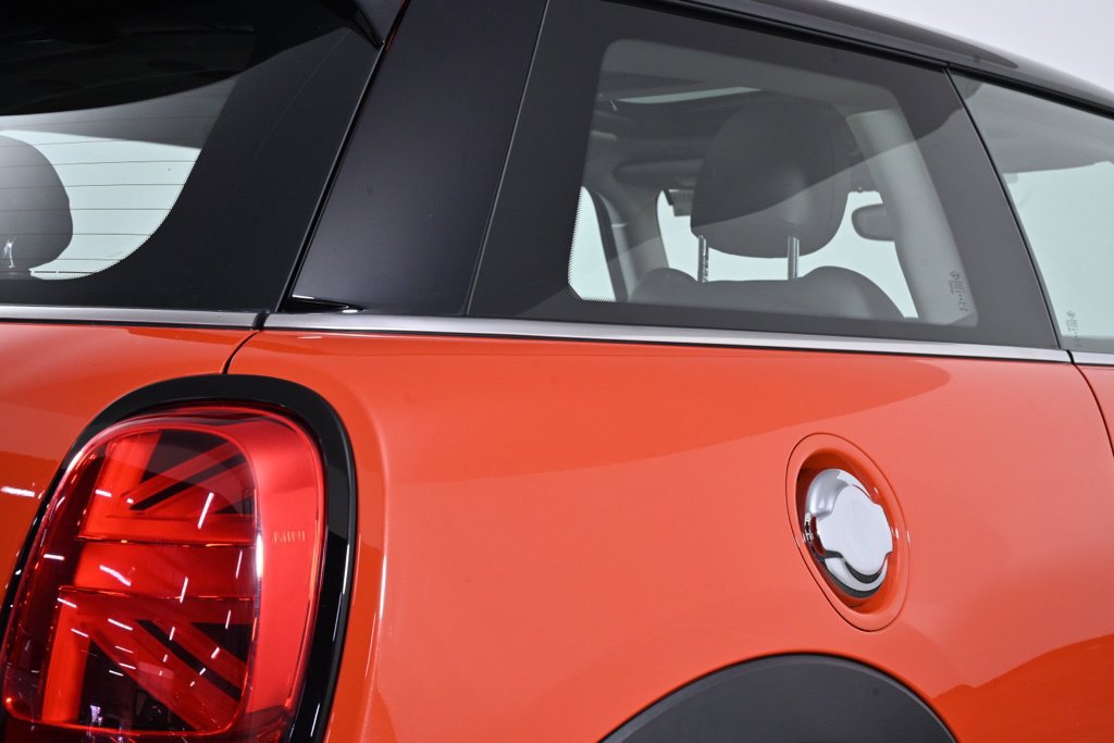 Used 2019 MINI Cooper S w/ Premium Package FWD image 8