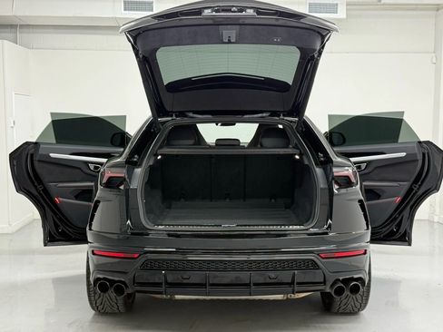 Used 2021 Lamborghini Urus image 52