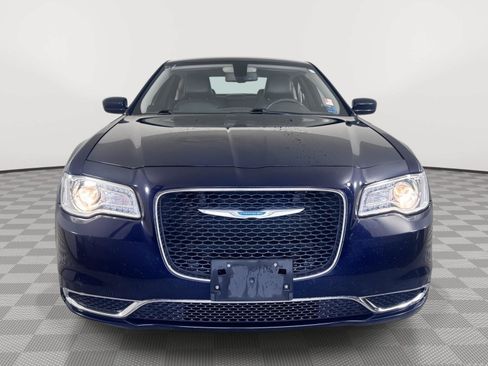 Used 2017 Chrysler 300 Limited AWD/4WD image 2