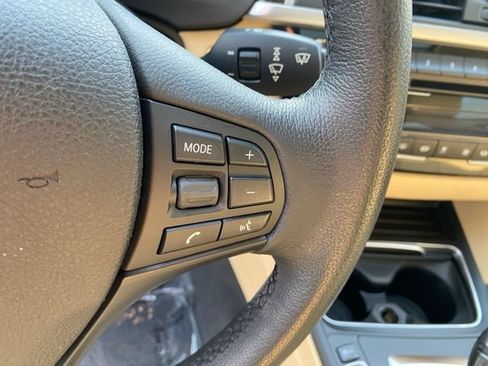 Used 2017 BMW 320i xDrive Sedan AWD/4WD image 20