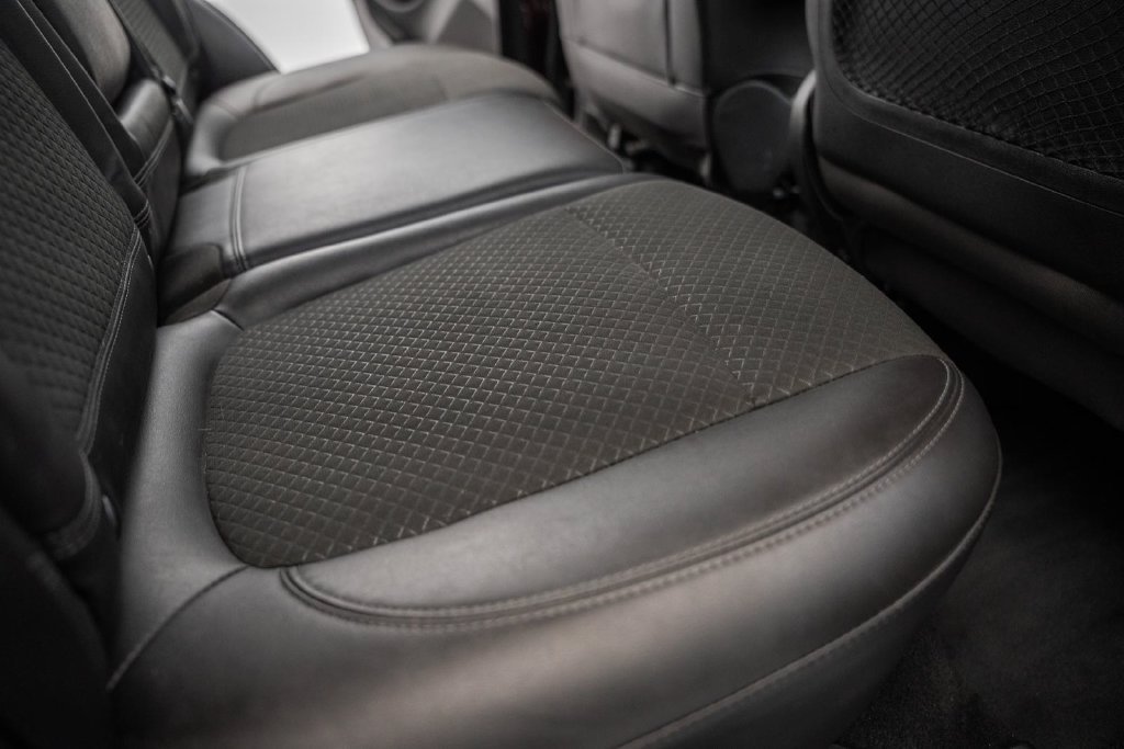Used 2018 Buick Encore Sport Touring w/ Safety Package FWD image 27