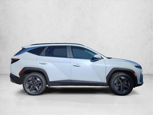 New 2026 Hyundai Tucson SEL w/ Tow & Go Package AWD/4WD image 4