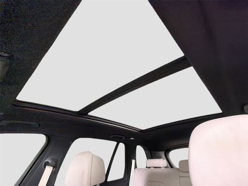 Used 2021 BMW X5 M50i AWD/4WD image 23