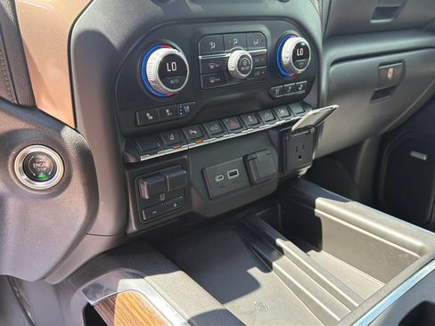 Used 2022 Chevrolet Silverado 2500 High Country w/ LPO, Dark Essentials Package AWD/4WD image 23