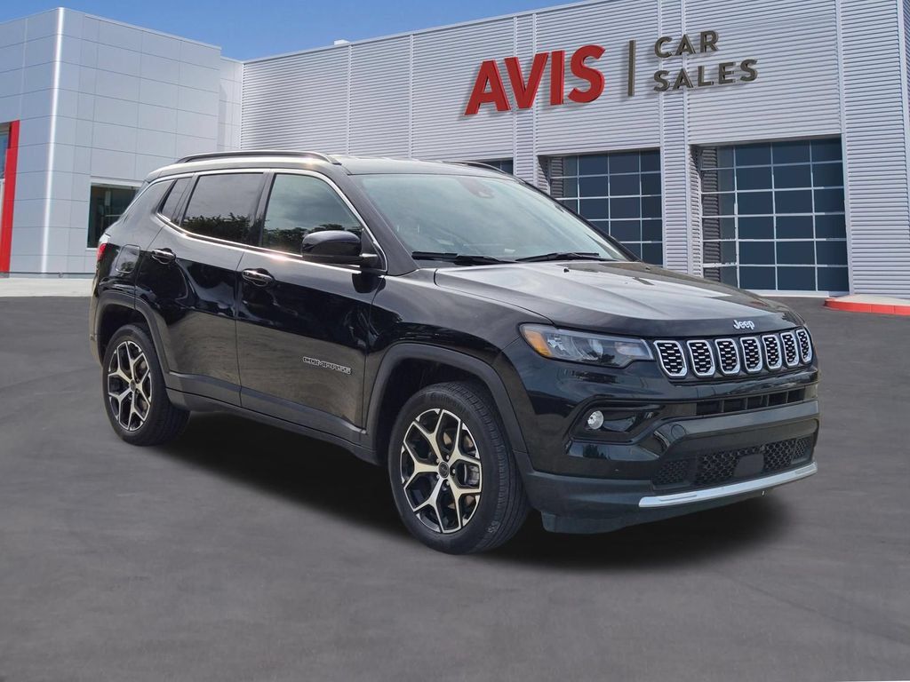 Used 2025 Jeep Compass Limited AWD/4WD image 3