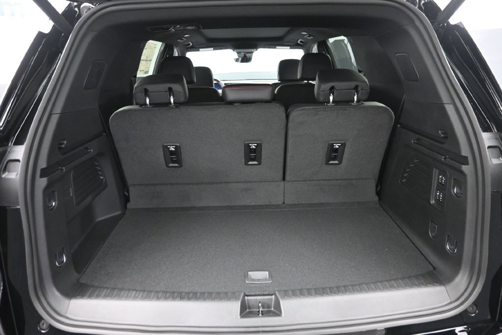New 2027 Chevrolet Traverse RS AWD/4WD image 12