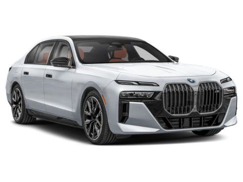 Used 2025 BMW i7 M70 w/ Executive Package image 9
