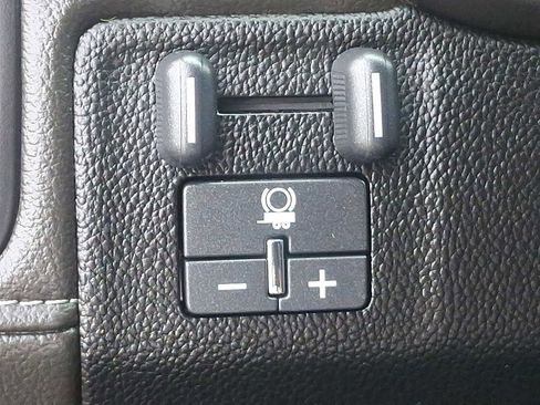 Certified 2022 GMC Canyon Elevation w/ Elevation Premium Package image 24