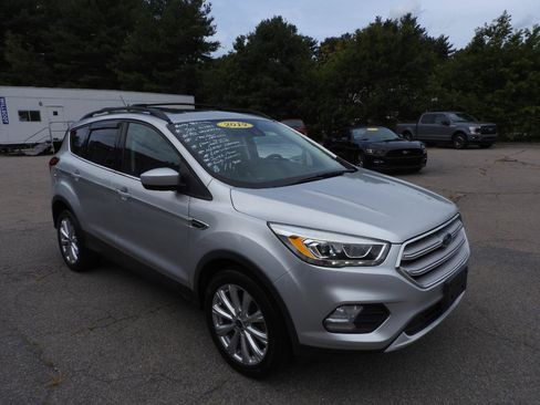 Used 2019 Ford Escape SEL AWD/4WD image 3