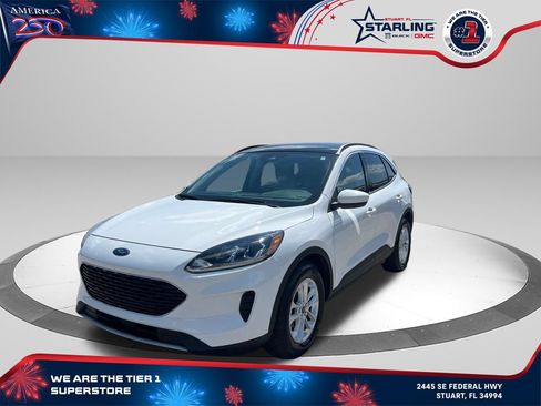 Used 2020 Ford Escape SE FWD image 1