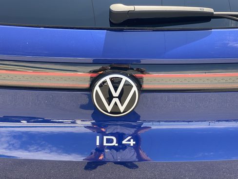 Certified 2021 Volkswagen ID.4 1st Edition RWD image 19