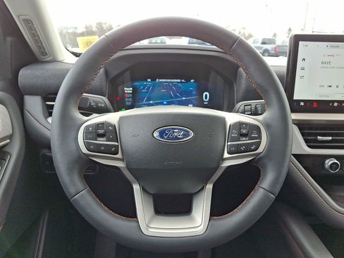 Certified 2025 Ford Explorer Active w/ Active Comfort Package image 22