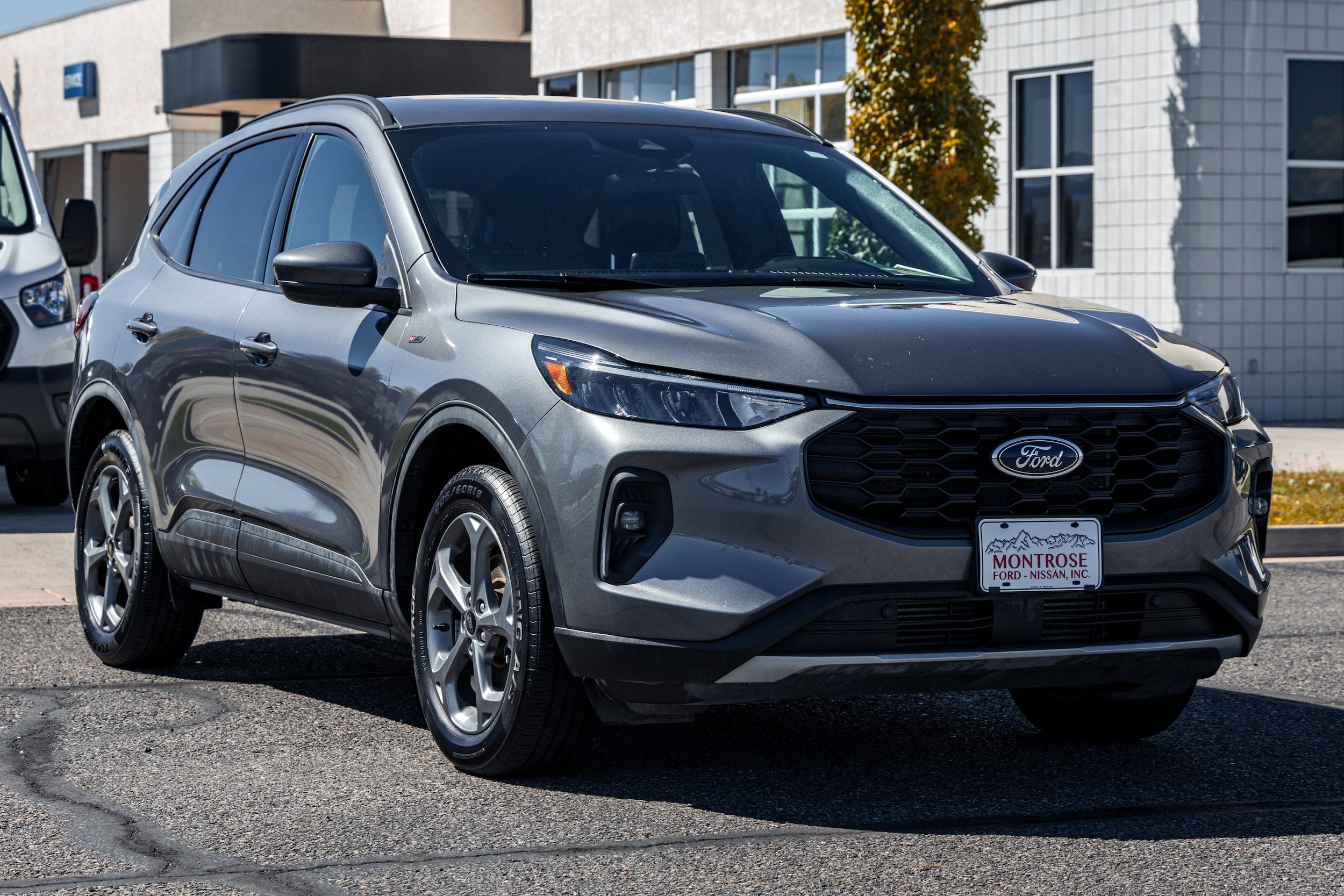 Used 2025 Ford Escape ST-Line Select AWD/4WD image 3