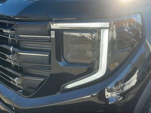 Used 2024 GMC Sierra 1500 Elevation w/ LPO, Elevation Black Package image 6