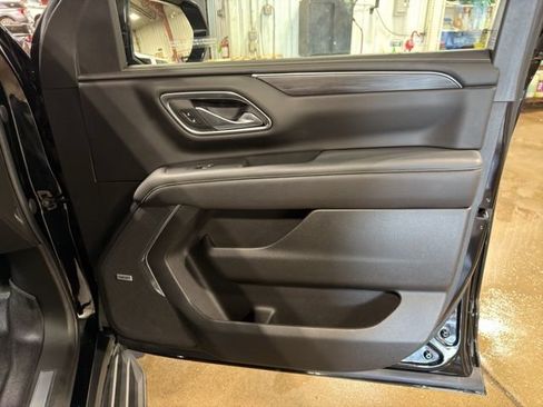 Used 2022 GMC Yukon SLT w/ SLT Luxury Package AWD/4WD image 26