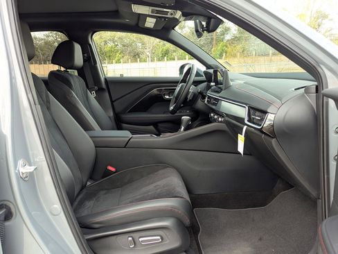 Certified 2025 Acura ADX A-Spec image 27