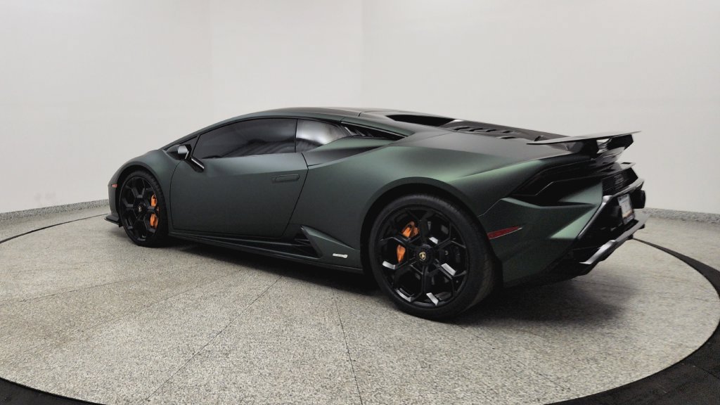 Used 2023 Lamborghini Huracan Tecnica RWD image 8