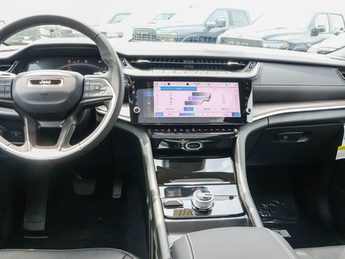 New 2026 Jeep Grand Cherokee L Limited AWD/4WD image 17