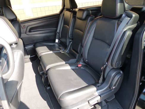 Used 2025 Honda Odyssey Sport-L image 42