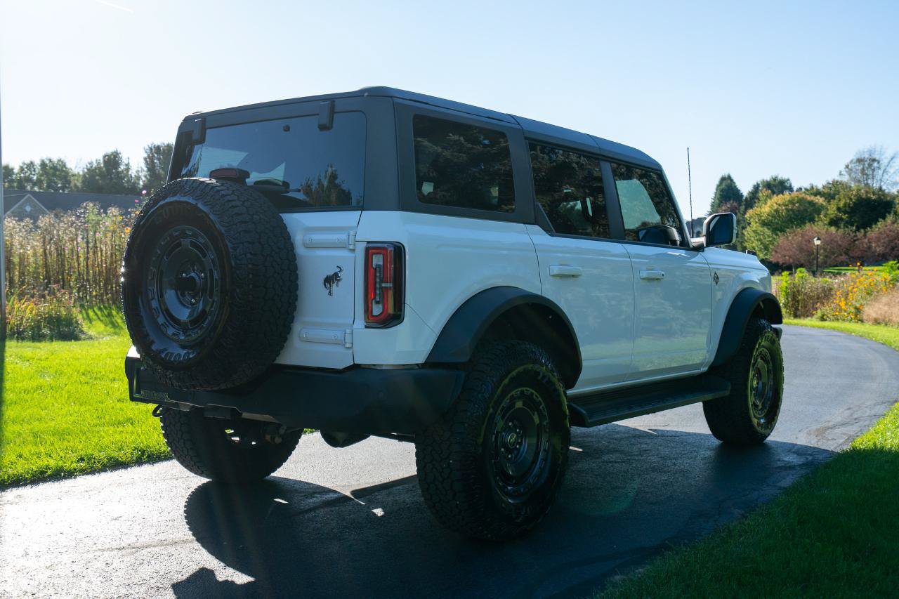 Used 2025 Ford Bronco Outer Banks w/ Sasquatch Package AWD/4WD image 5