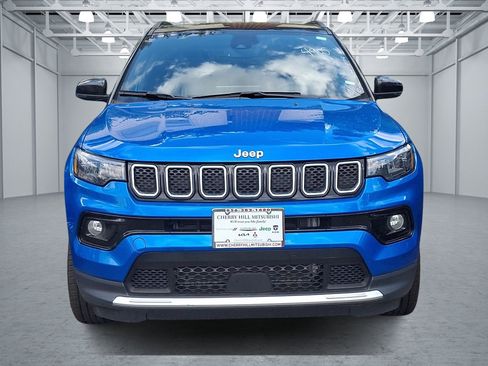 Used 2024 Jeep Compass Limited AWD/4WD image 2
