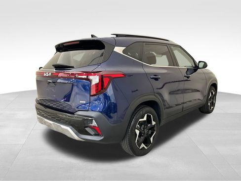 Used 2024 Kia Seltos EX AWD/4WD image 5