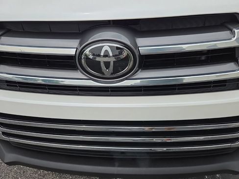 Used 2018 Toyota Highlander Limited w/ Protection Package #3 AWD/4WD image 16